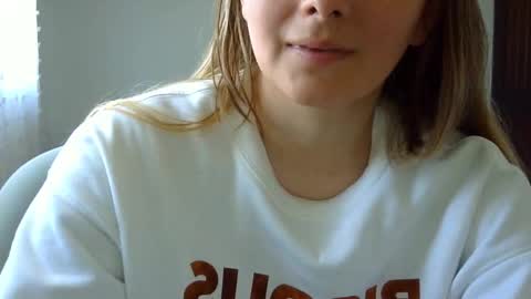 Gabriela Miller online show from November 14, 2025, 5:11 pm