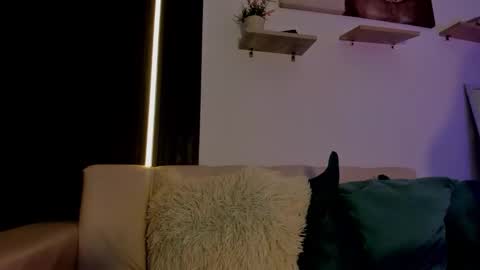 gabrielaa_miller_ online show from December 5, 2025, 8:16 pm