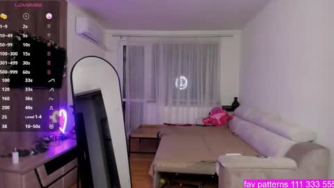 Snapshot of gabrielalove_ chatting on October 28, 2025, 8:44 pm Gabrielaaaa online show from October 28, 2025, 8:44 pm