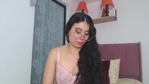 GabrielaRossa online show from December 9, 2024, 3:33 pm