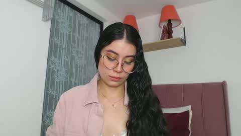 GabrielaRossa online show from December 18, 2024, 12:40 pm