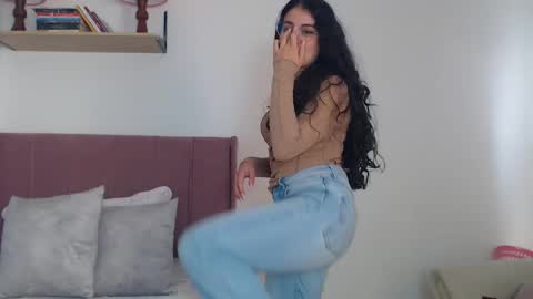 GabrielaRossa online show from February 19, 2025, 5:06 pm