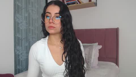 GabrielaRossa online show from February 20, 2025, 1:30 pm