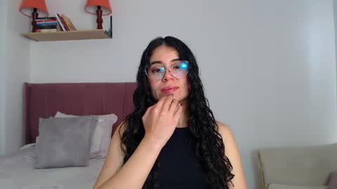 GabrielaRossa online show from March 8, 2025, 5:54 pm