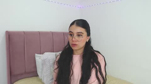 GabrielaRossa online show from September 28, 2025, 8:25 pm