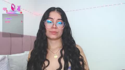 GabrielaRossa online show from October 3, 2025, 1:19 pm
