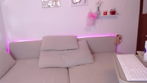 Gaby online show from March 26, 2026, 4:07 am