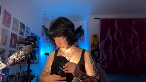 Snapshot of gaby_doll_woo chatting on December 31, 2024, 9:31 am IG gaby doll woo online show from December 31, 2024, 9:31 am