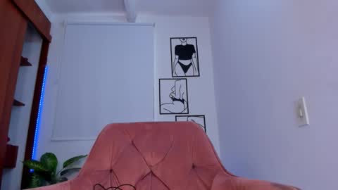 Snapshot of gaby_girl chatting on January 12, 2026, 7:41 pm online show from January 12, 2026, 7:41 pm