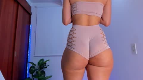 Snapshot of gaby_girl chatting on February 5, 2026, 11:09 pm online show from February 5, 2026, 11:09 pm