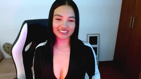 My name is Gabriela.. nice to meet you thumbs up please its very important to me online show from September 26, 2025, 8:24 pm