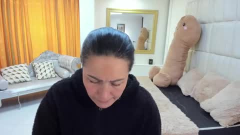 gabriela online show from November 11, 2025, 2:17 pm