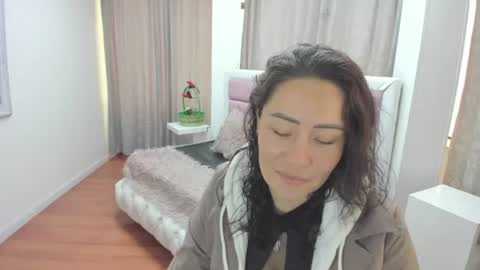 Snapshot of gaby_trent chatting on July 18, 2026, 3:49 pm gabriela online show from July 18, 2026, 3:49 pm