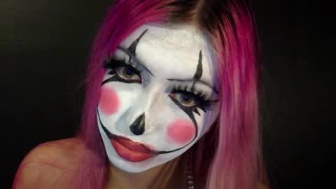 gabygumms online show from November 7, 2025, 6:08 pm