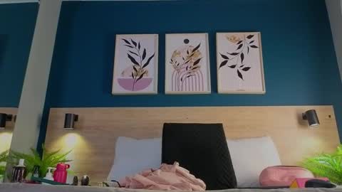 Snapshot of gabypetit chatting on October 29, 2025, 8:10 pm Gaby online show from October 29, 2025, 8:10 pm