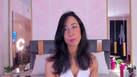 Snapshot of gabypetit chatting on November 9, 2025, 2:15 pm Gaby online show from November 9, 2025, 2:15 pm