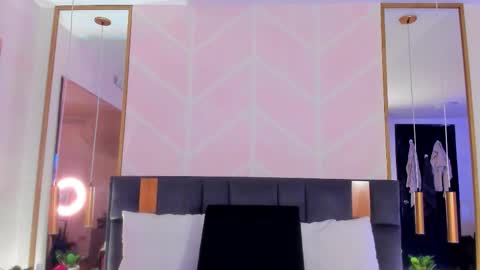 Snapshot of gabypetit chatting on November 28, 2025, 8:00 pm Gaby online show from November 28, 2025, 8:00 pm