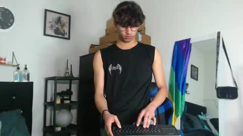 Snapshot of gael_jones chatting on September 14, 2025, 6:12 am gael_jones online show from September 14, 2025, 6:12 am