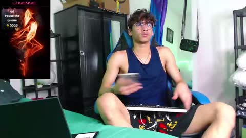 Snapshot of gael_jones chatting on September 17, 2025, 4:25 am gael_jones online show from September 17, 2025, 4:25 am