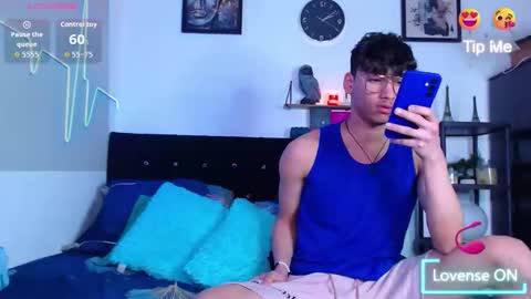 Snapshot of gael_jones chatting on October 6, 2025, 3:48 am gael_jones online show from October 6, 2025, 3:48 am