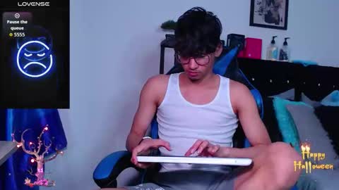 Snapshot of gael_jones chatting on October 15, 2025, 4:12 am gael_jones online show from October 15, 2025, 4:12 am