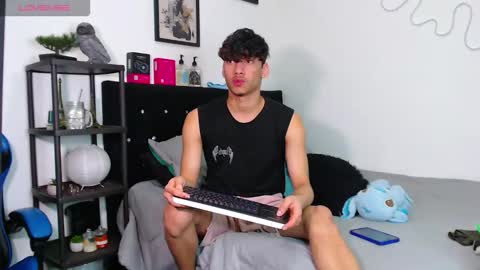 Snapshot of gael_jones chatting on October 26, 2025, 5:02 am gael_jones online show from October 26, 2025, 5:02 am