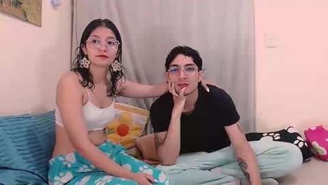 Gaia y Clayde online show from February 16, 2026, 8:05 pm