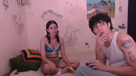 Gaia y Clayde online show from March 9, 2026, 8:24 pm