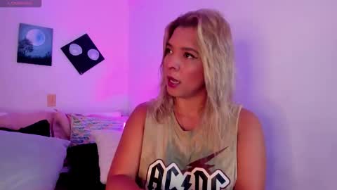 Snapshot of gaia_stonne chatting on December 5, 2025, 10:13 am gaia_stonne online show from December 5, 2025, 10:13 am