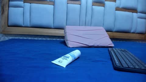 galaanderson online show from November 14, 2025, 11:09 am