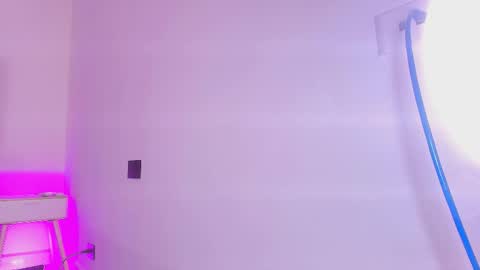 galaanderson online show from December 5, 2025, 11:52 am