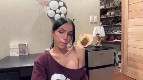 Snapshot of galileii chatting on November 22, 2025, 5:01 pm galileii online show from November 22, 2025, 5:01 pm