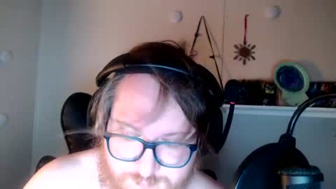 Snapshot of gamer_dong_water chatting on June 14, 2026, 3:41 am Gamer Dad online show from June 14, 2026, 3:41 am
