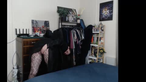 Snapshot of gangbangxxxgirl chatting on October 18, 2025, 10:27 am HOT online show from October 18, 2025, 10:27 am