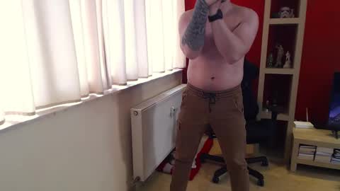 Snapshot of gangstalover8 chatting on January 25, 2025, 10:19 am GangstaLover online show from January 25, 2025, 10:19 am