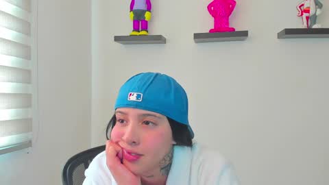 Snapshot of gangster_girl chatting on December 6, 2024, 4:28 pm GANG online show from December 6, 2024, 4:28 pm