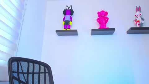 Snapshot of gangster_girl chatting on December 16, 2024, 1:32 pm GANG online show from December 16, 2024, 1:32 pm