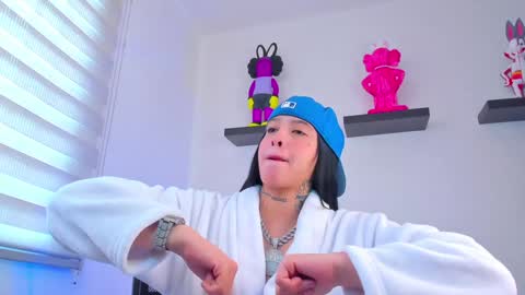 Snapshot of gangster_girl chatting on December 27, 2024, 2:01 pm GANG online show from December 27, 2024, 2:01 pm