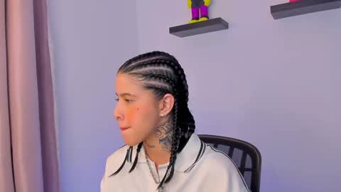 Snapshot of gangster_girl chatting on February 11, 2025, 1:10 am GANG online show from February 11, 2025, 1:10 am