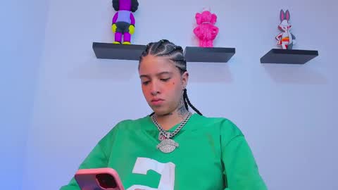 Snapshot of gangster_girl chatting on February 24, 2025, 1:24 am GANG online show from February 24, 2025, 1:24 am