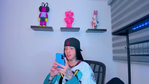 Snapshot of gangster_girl chatting on October 14, 2025, 11:27 pm GANG online show from October 14, 2025, 11:27 pm