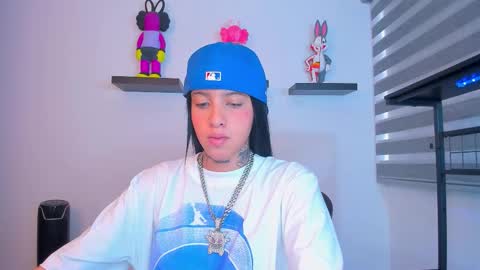 Snapshot of gangster_girl chatting on October 19, 2025, 10:10 pm GANG online show from October 19, 2025, 10:10 pm