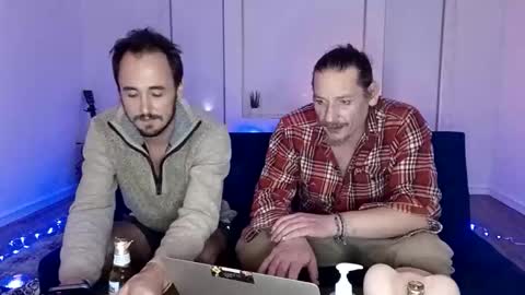 Snapshot of gapegasp chatting on November 12, 2025, 9:42 am gapegasp online show from November 12, 2025, 9:42 am