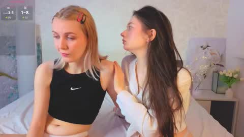 Violla online show from November 28, 2025, 3:42 am