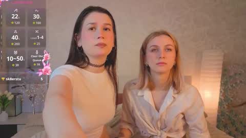 Snapshot of garden_flower chatting on December 18, 2025, 4:40 am Violla online show from December 18, 2025, 4:40 am