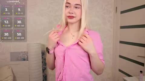 Snapshot of garden_flower chatting on January 14, 2026, 4:12 pm Violla online show from January 14, 2026, 4:12 pm