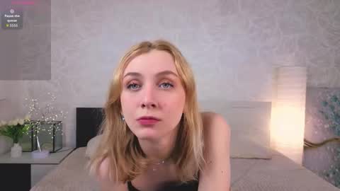 Snapshot of garden_flower chatting on February 10, 2026, 5:22 am Violla online show from February 10, 2026, 5:22 am