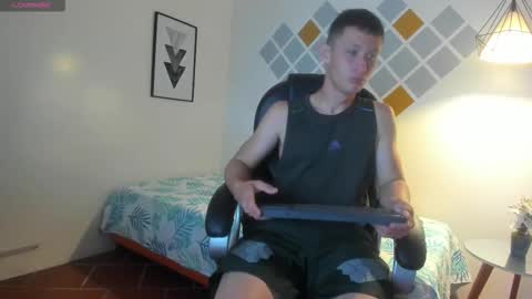 garuo_18 online show from October 30, 2025, 3:52 am