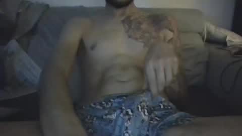 Snapshot of garyreal1990 chatting on December 30, 2024, 4:40 pm garyreal1990 online show from December 30, 2024, 4:40 pm