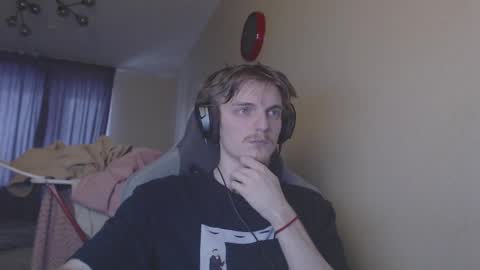 Snapshot of gasturfahe chatting on February 11, 2025, 7:54 am gasturfahe online show from February 11, 2025, 7:54 am